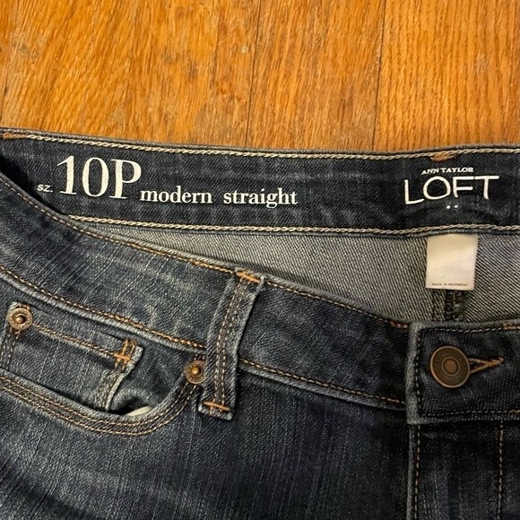 Ann Taylor Loft Modern Straight Womens Jeans Size10P - Picture 4 of 4